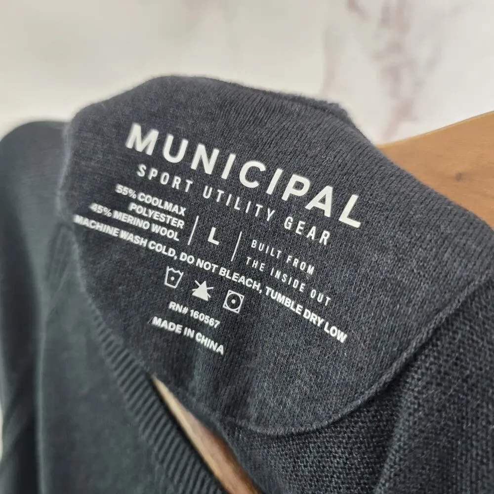 Municipal Sport Gear Sweater Mens Large Black Merino Wool Coolmax Spellout Crew